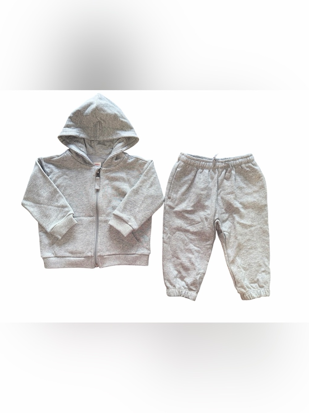 Hanna Andersson Gray matching set, zip up hoodies and joggers, size 12-18m